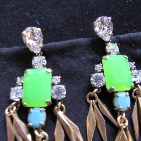 J CREW STATEMENT EARINGS.  3 INCHES.  LIKE NEW. - Picture 3 of 4